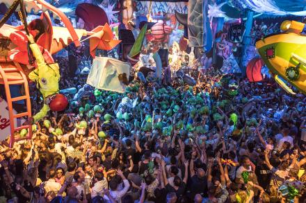 elrow starts its season at Amnesia in style!